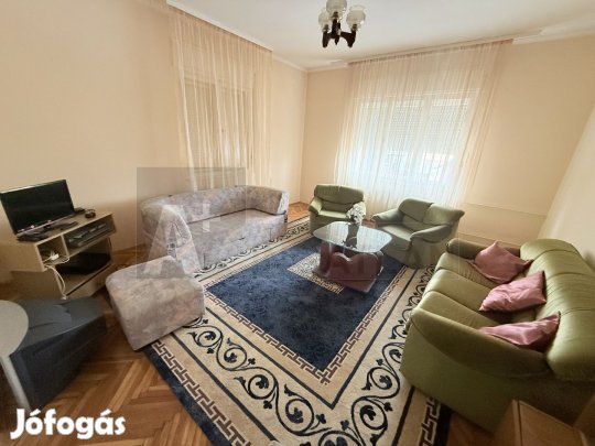 Eladó 220 m2 családi ház, Szeged