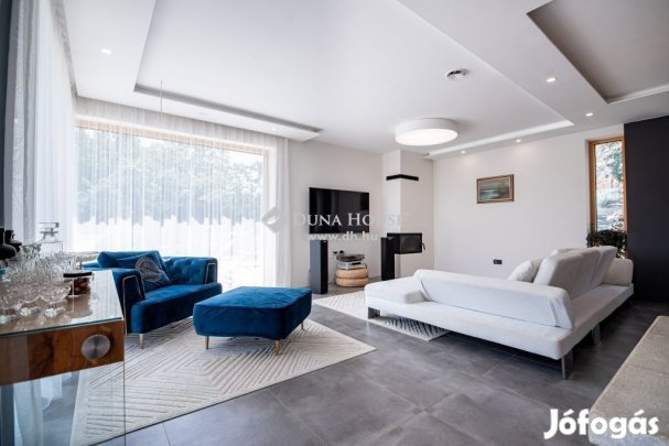 Eladó 220 nm-es ház Balatonalmádi