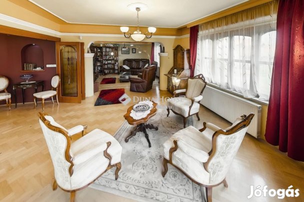 Eladó 220 nm-es ház Kecskemét