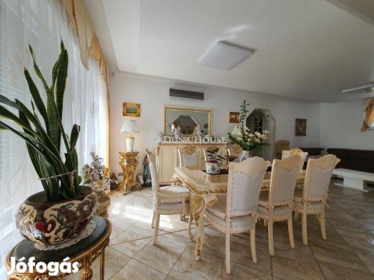 Eladó 223 nm-es ház Szombathely