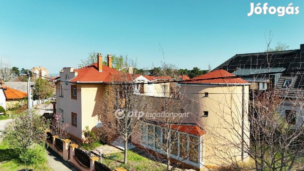 Eladó 225 nm-es ház Siófok