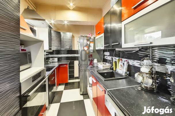 Eladó 227 nm-es ház Dunakeszi