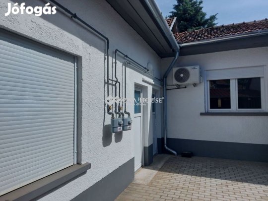 Eladó 230 nm-es lakás Kecskemét