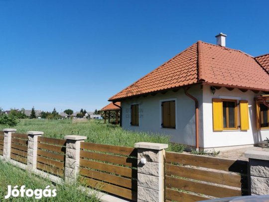 Eladó 234 nm-es ház Tótszentmárton