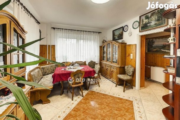 Eladó 240 nm-es ház Zsámbék