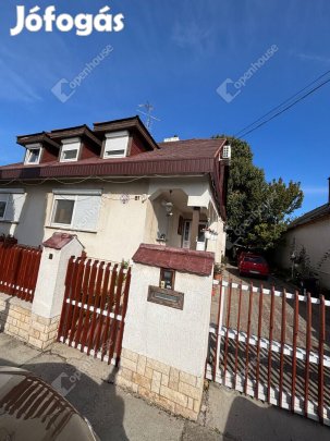 Eladó 240 nm-es panzió Pannonhalma