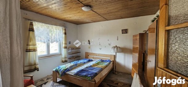 Eladó 2413 nm-es telek Sárvár