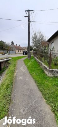 Eladó 2444 nm-es telek Rédics