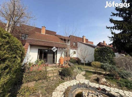 Eladó 246 nm-es ház Dunaújváros #5180929