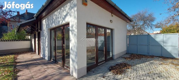 Eladó 255 m2 ipari, keresk. épület, Győr