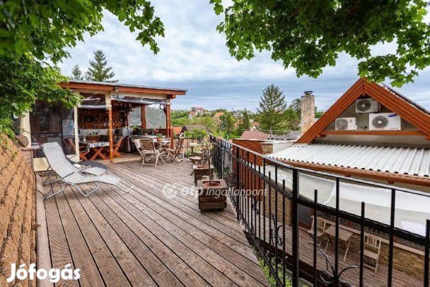 Eladó 260 nm-es ház Balatonalmádi