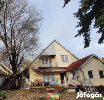 Eladó 260 nm-es ház Siófok