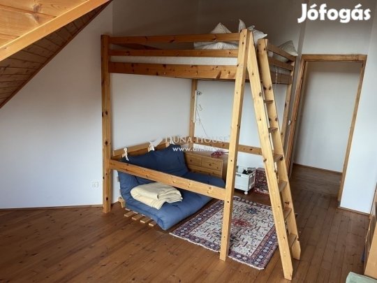 Eladó 262 nm-es ház Gödöllő