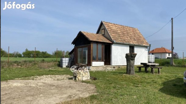 Eladó 2669 nm-es telek Tata