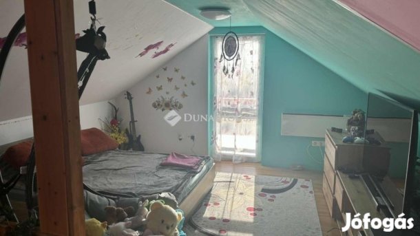 Eladó 26 nm-es ház Kesztölc