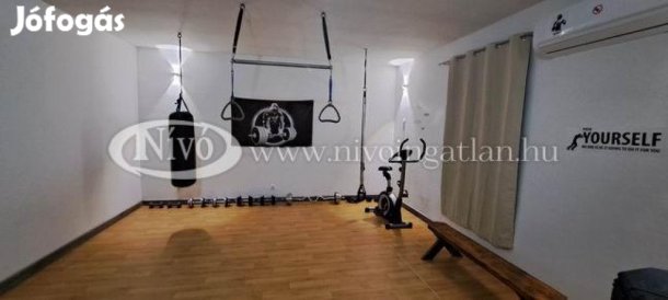 Eladó 28 nm-es Iroda, irodaház Veszprém