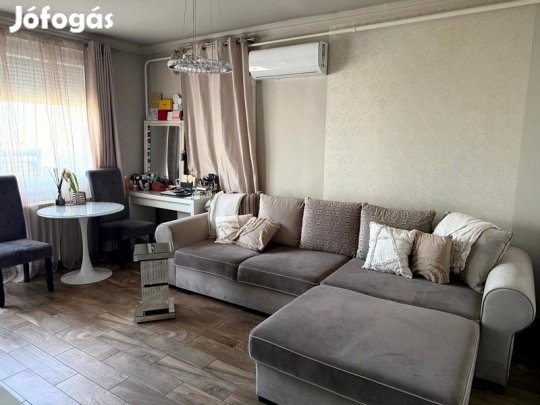 Eladó 28 nm-es panel lakás Budapest III. kerület