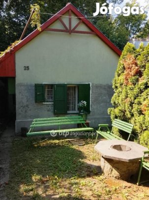 Eladó 28 nm ház Bodó tető felé vezető úton!