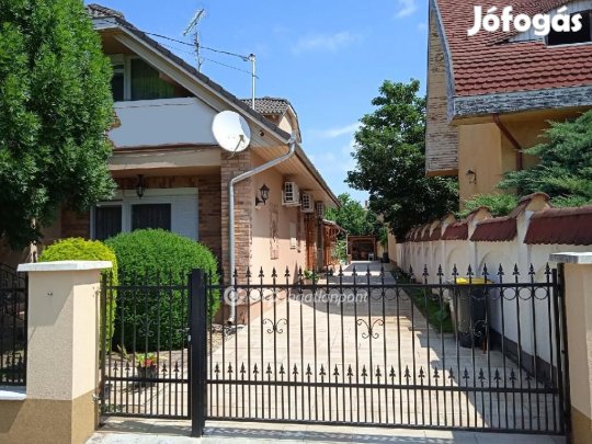 Eladó 290 nm-es ház Hajdúszoboszló