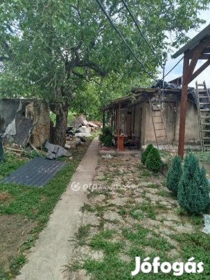 Eladó 29 nm-es ház Pécs