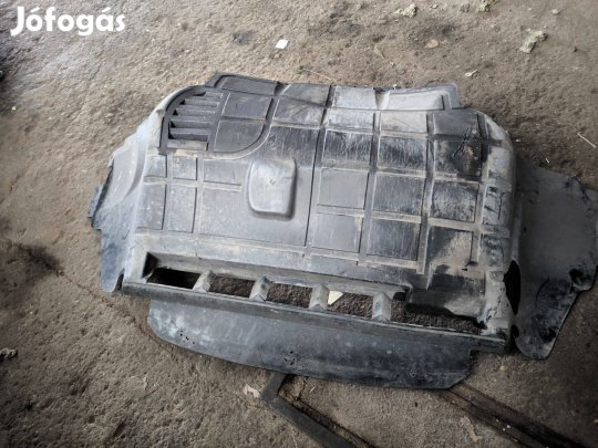 Eladó 2,8 Renault Master motorvédő burkolat