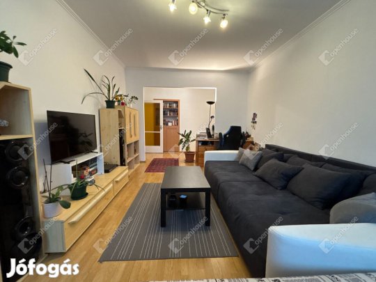 Eladó 2. emeleti lakás Győr