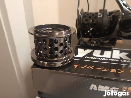 Eladó 2 darab Yuki AMG Carp nagyhalas horgászorsó