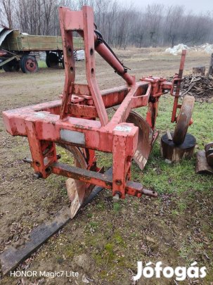 Eladó 2 fejes Kühne