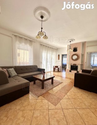 Eladó 2 generációs Családi ház Balatonlellén!