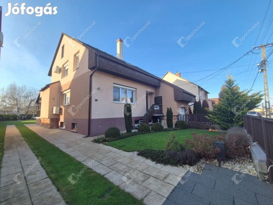 Eladó 2 generációs, felújított családi ház - Kisbéren!