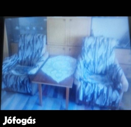 Eladó 2 gurulós fotel