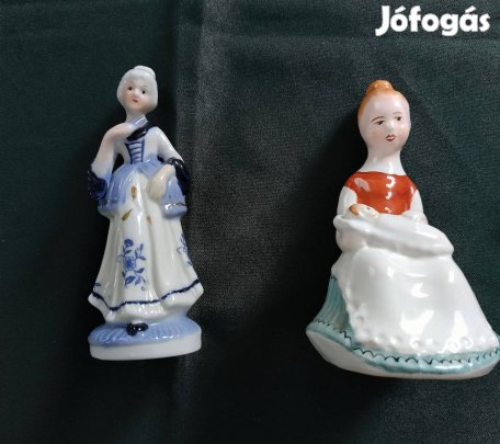 Eladó 2 nőt ábrázoló figura