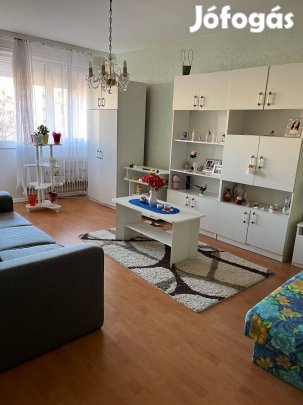 Eladó 2 szobás 57 m2-es felújítandó lakás a Római körúton