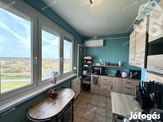 Eladó 2 szobás, erkélyes lakás Kiskunfélegyházán!