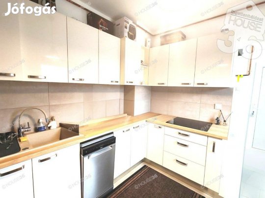 Eladó 2 szobás, földszinti lakás a Hunyadivárosban garázzsal!