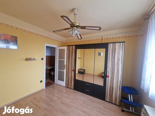 Eladó 2 szobás lakás Csepelen a Szent László lakótelepen