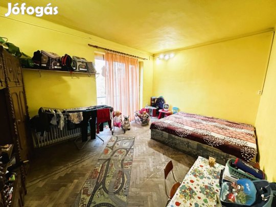Eladó 2 szobás lakás Komlón, a Vörösmarty utcában