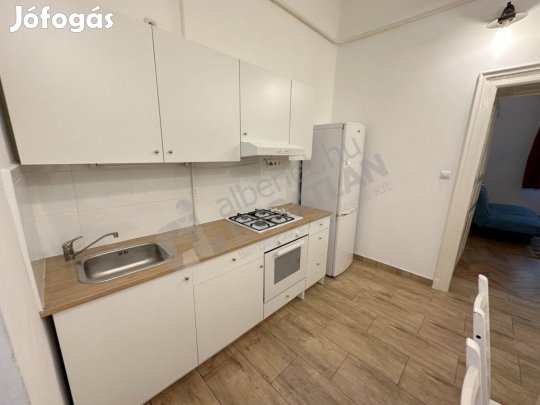 Eladó 2 szobás lakás a Diószegi Sámuel utcában