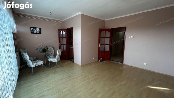 Eladó 2 szobás tégla építésű lakás Nyíregyházán a stadion közelében