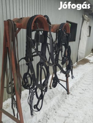 Eladó 2es magas kápás bőr szerszám!