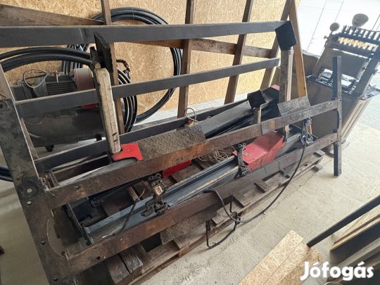 Eladó 2t autó emelő