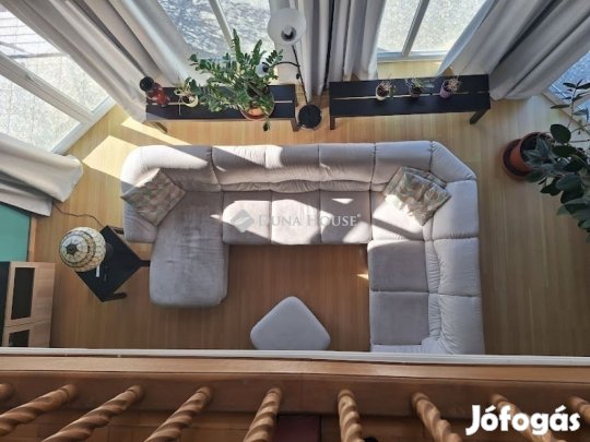 Eladó 300 m2, 7 szobás ház, Budapest 18. ker.