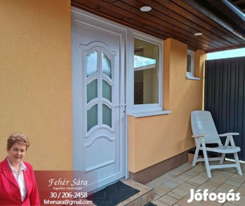 Eladó 30 nm-es Felújított Hétvégi ház Cserkeszőlő