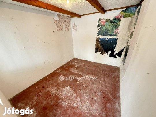 Eladó 31 nm-es ház Tiszakécske