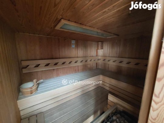 Eladó 320 nm-es ház Kecskemét