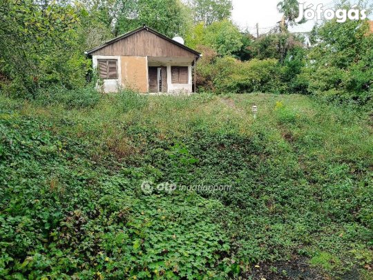 Eladó 32 nm-es ház Solymár