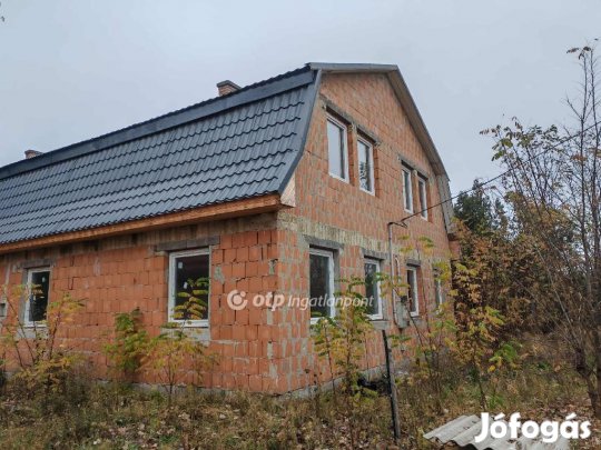 Eladó 345 nm-es ház Tóalmás