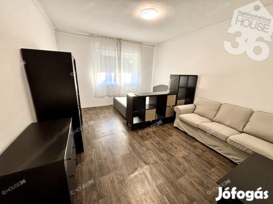 Eladó 34 nm-es lakás Kiskunfélegyháza