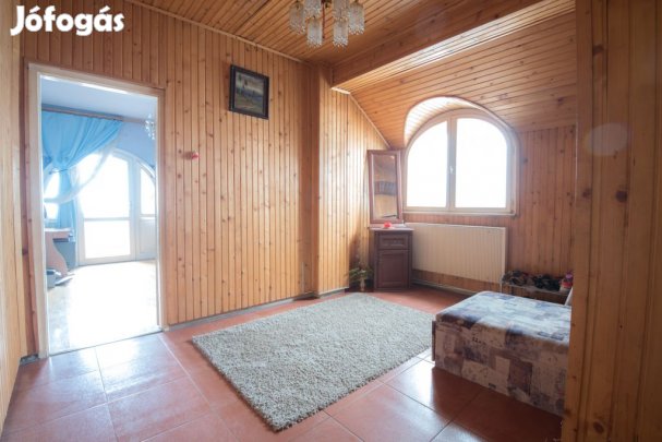 Eladó 358 nm-es ház Csömör