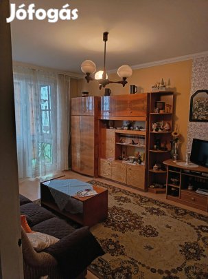 Eladó 35 nm-es, erkélyes lakás, a Nyíregyházi Egyetem közelében!